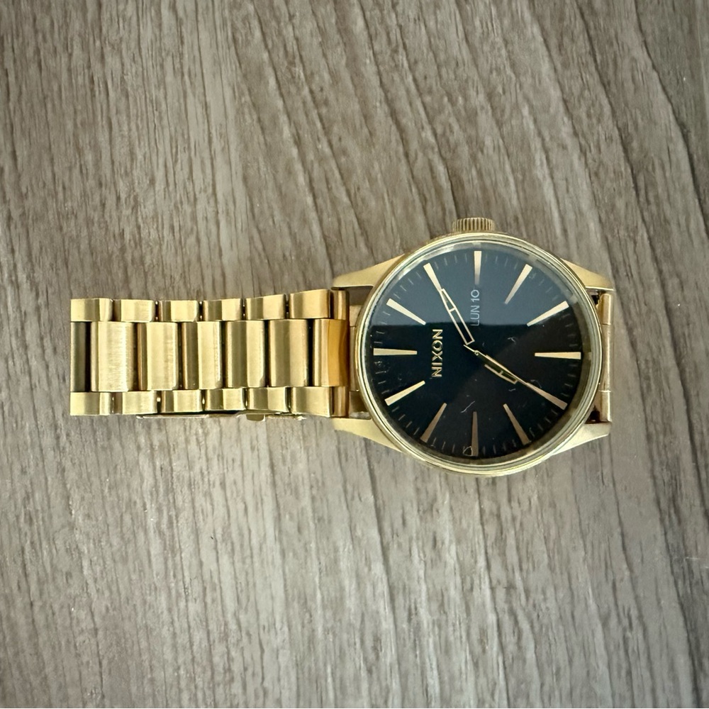 Nixon Sentry stainless steel